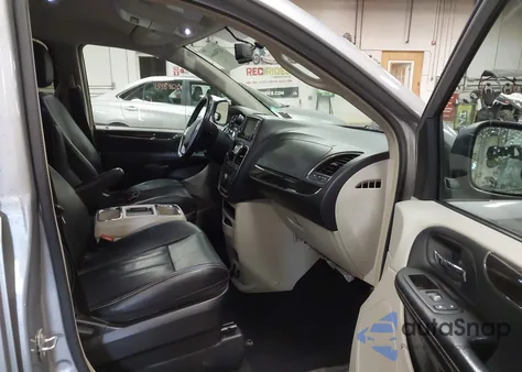 2014 Chrysler Town & Country Touring z USA, uszkodzony, nr VIN 2C4RC1BG4ER314505